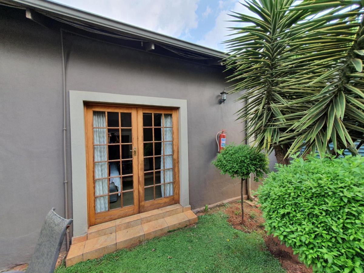 7Th Street Guesthouse Johannesburg Exterior photo